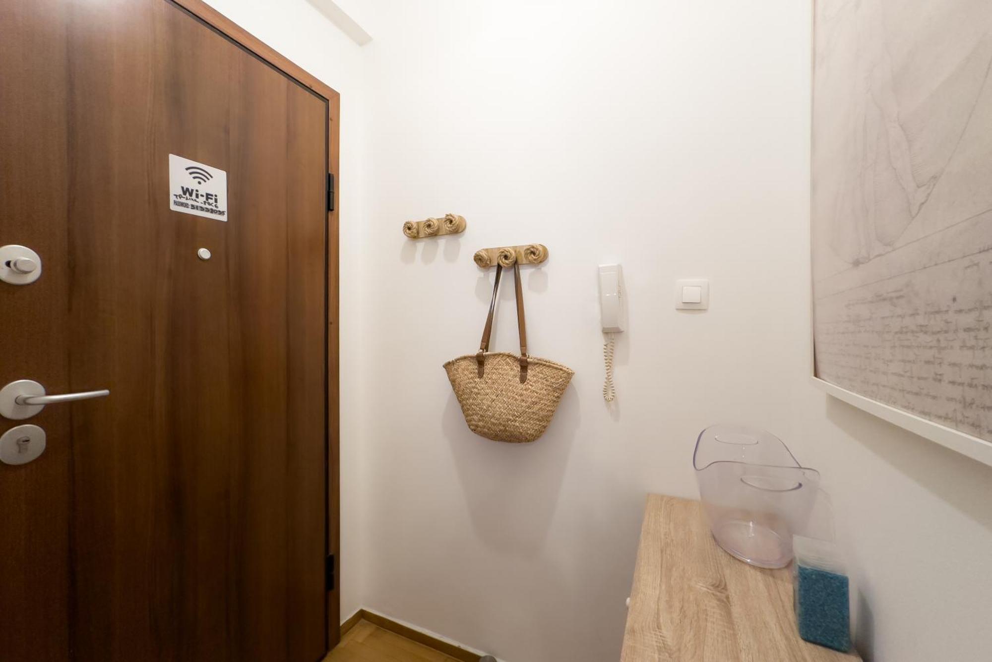 Urban Comfort Apt Near Downtown Афины Экстерьер фото