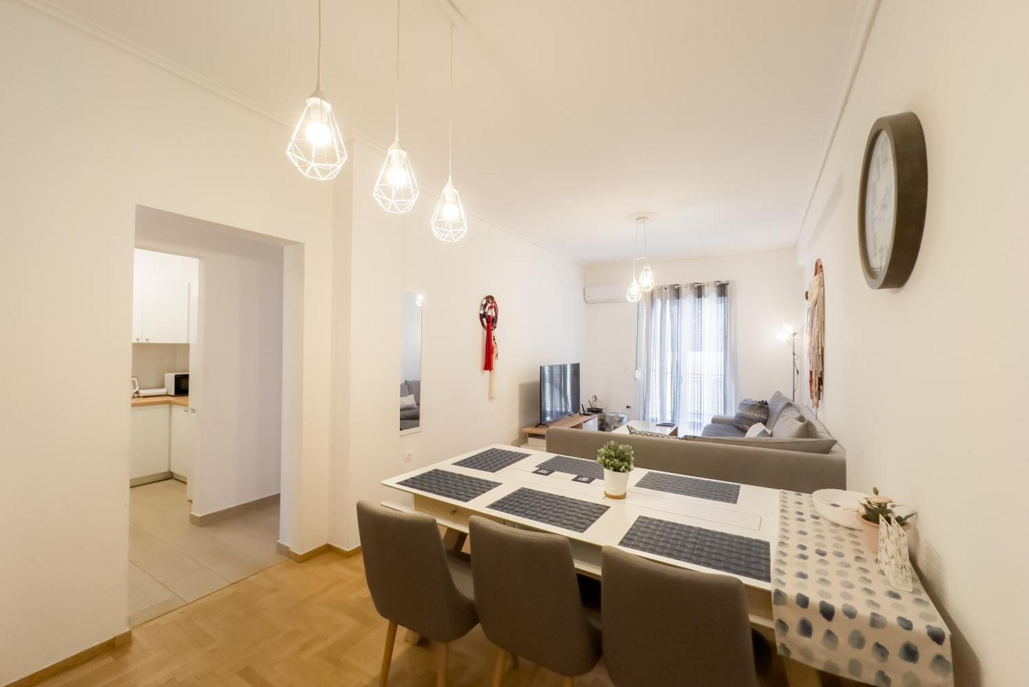 Urban Comfort Apt Near Downtown Афины Экстерьер фото
