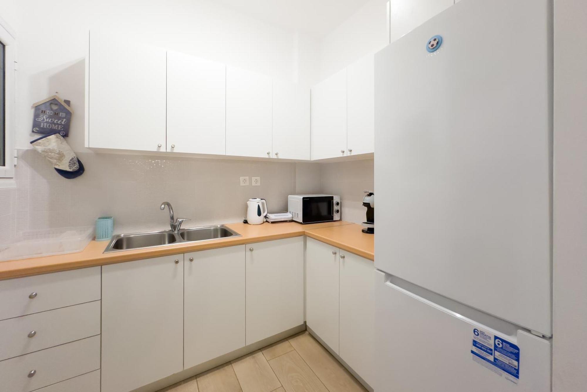 Urban Comfort Apt Near Downtown Афины Экстерьер фото