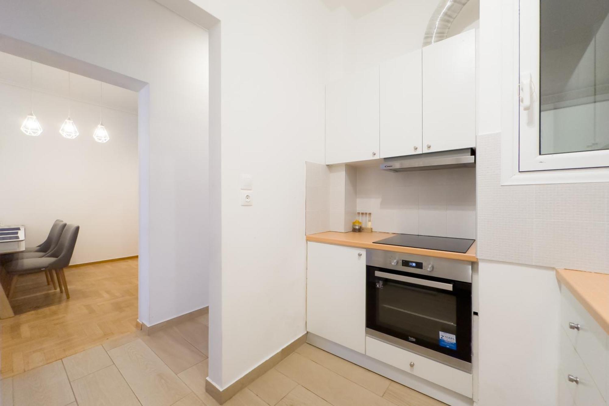 Urban Comfort Apt Near Downtown Афины Экстерьер фото